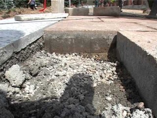 Lajme - Zgjasin punimet rreth rregullimit të Parkut të Qytetit