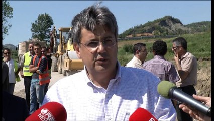 FSHZH ndërhyn në rrugë dhe ujësjellës në Pezë