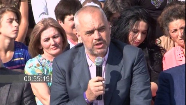 Rama në Kavajë, premtime banorëve, akuza Berishës