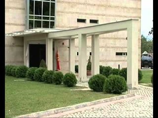 Qeveria shkarkon zv/drejtorin e doganave Driton Fejza