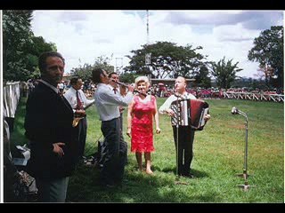 Nada Mamula Platno bijeli Sarajka djevojka