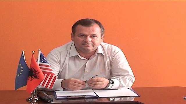 Berat, probleme me ujin e pijshëm, prefekti me grupin e punës: Zgjidhje të shpejtë