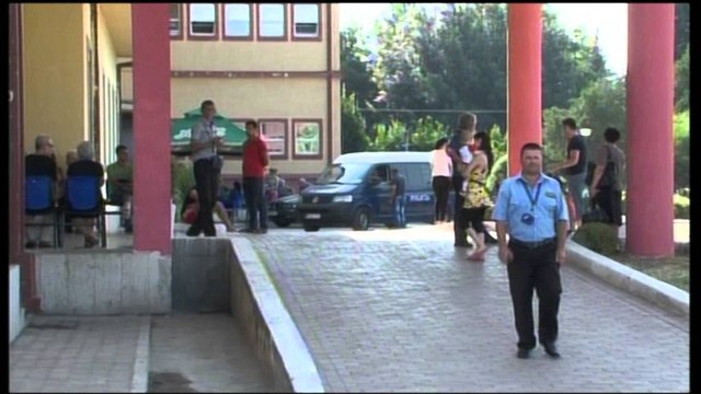 Pukë, grabitësit qëllojnë me armë. Plagosen 5 persona, mes tyre dhe 2 fëmijë