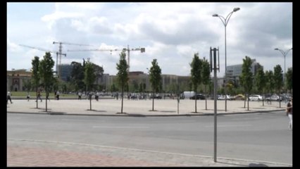 Nikolla: 60-70% emërime të pamerituara në administratë