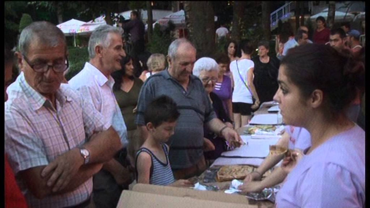 Festivali i Lakrorit në Korçë, amvisat tregojnë traditën e trashëguar ndër breza