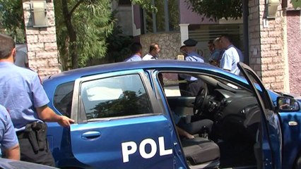 Tiranë, qëllon me armë të dashurën, më pas edhe veten