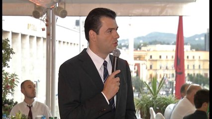 Basha shtron iftar për myslimanët: Ndërtimi i xhamisë drejtësi e vënë në vend