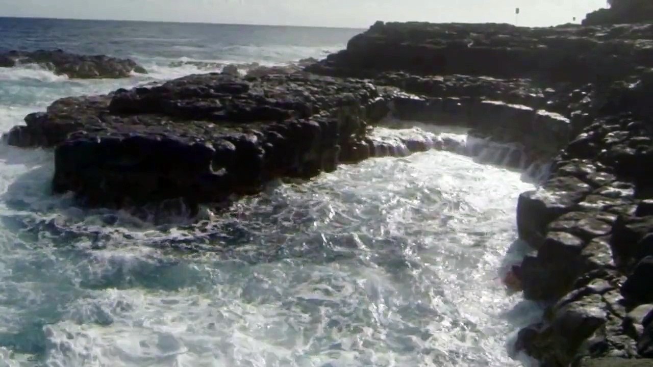 Hawaii Kauai Queen's Bath Near Death video Dailymotion