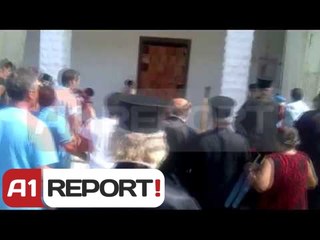 Kisha e Përmetit, policia private rimerr Pallatin e Kulturës