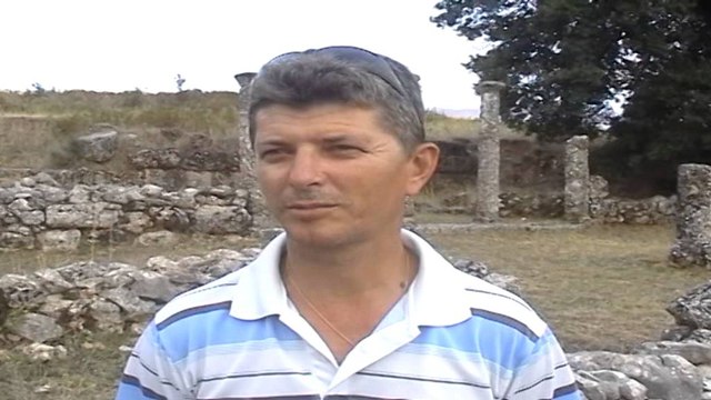 Antigoneja e mbretit Pirro i Epirit . Vizitorë në këtë park edhe nga vendet e lindjes së largët