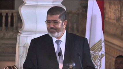 Скачать видео: Egjipt, Morsi akuzohet për vrasjen e disa manifestuesve