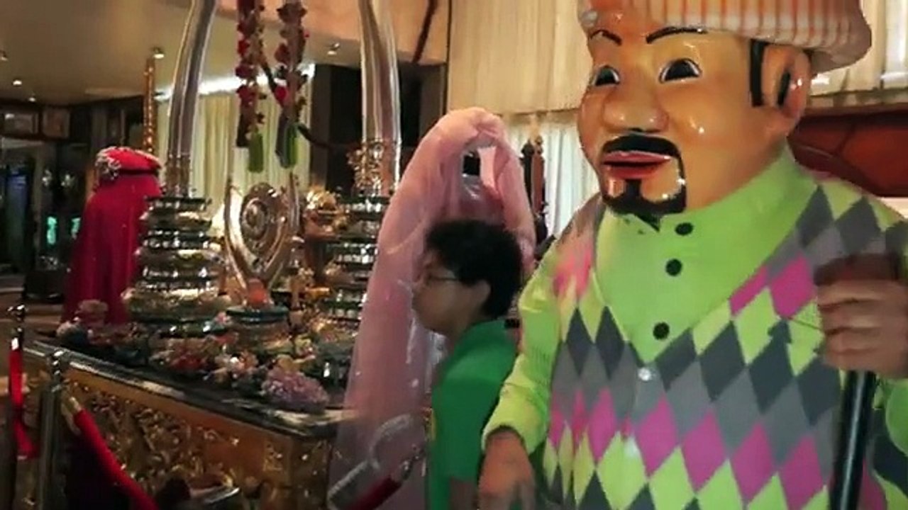 عمو حكيم في متحف عبد الرؤوف خليل الخاص