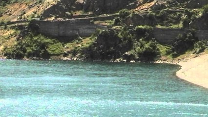 Bie niveli i liqenit Fierzës