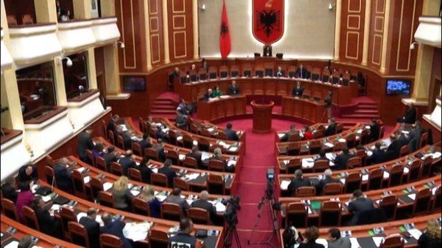 Mbledhja e parë e deputetëve të PD. Do të bëhet në godinën e re te ish SHQUP-i