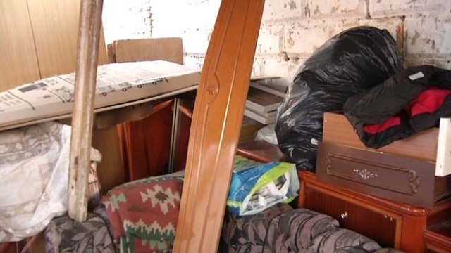 Të jetosh në trotuar, familja me 5 anëtarë e pastrehë në rrugën Kont Uran