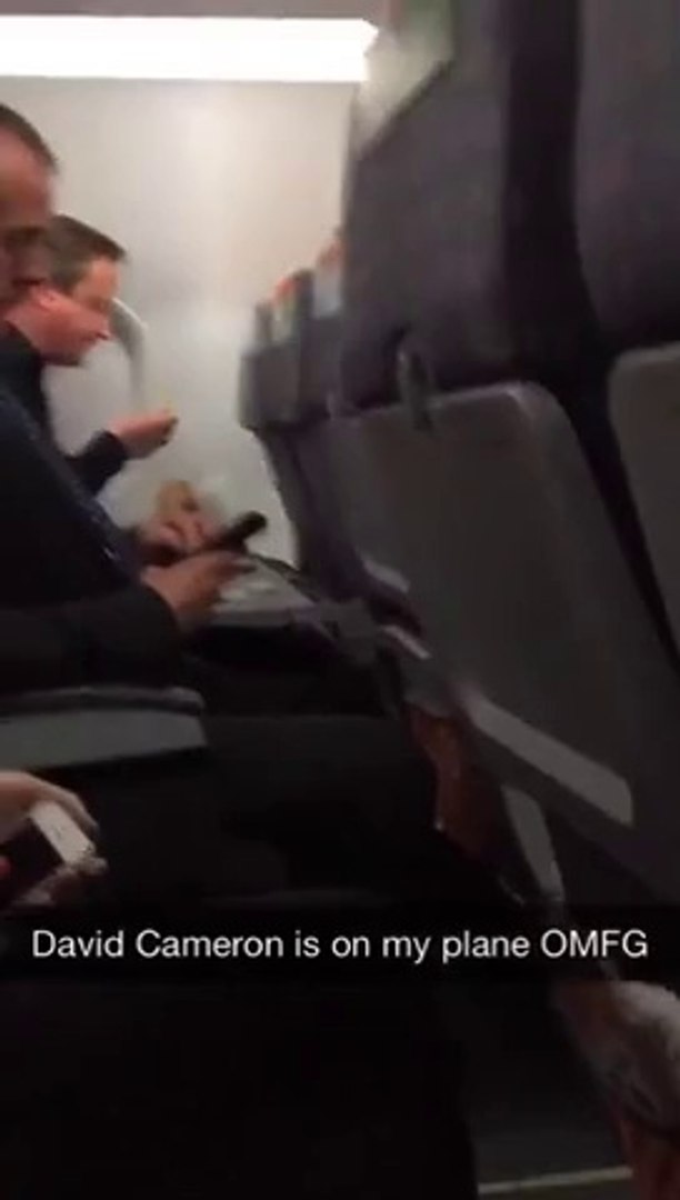 ⁣UK PM David Cameron Travelling in Economy Class and Eating 2 Pound Pringle Chips