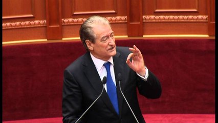 Berisha: Shtyrja e ligjit për nënpunësin civil, minon statusin