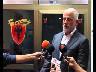 Thaçi: Maqedonia të lëshojë pe për emrin