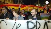 Anullohet parada në Beograd, gazetarët: Dhunën e orkestrojnë politikanët