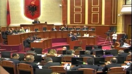 P/ligjet shtynë dorëzimin e mandateve: Ministrat në pritje të votimeve me 84 vota