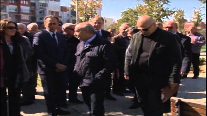 Kosovë, ashpërsohen akuzat në fushatë: Thaçi prezanton arritjet, opozita liston akuzat