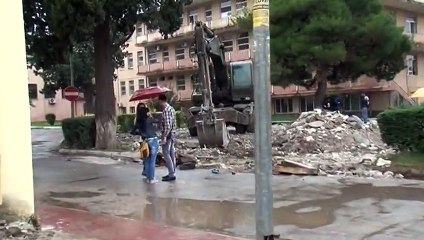 Shërbimet jospitalore në QSUT, vazhgimi i "Alarm": Përzgjedhje selektive e Ministrit