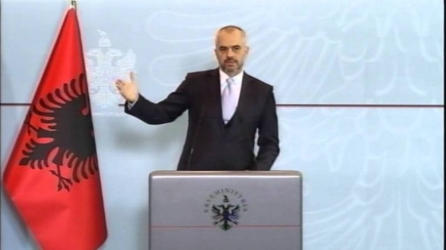 Nis lufta mes qeverisë dhe Bashkisë, Rama anulon qëndrën tregtare te Xhamia e Madhe