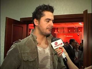 SHPATI PRANON PUBLIKISHT QE JANE BASHKE ME AFERDITEN