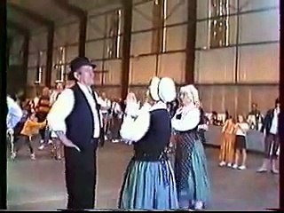 Danse Folklorique Languedocienne ( France ) La Pastourelle