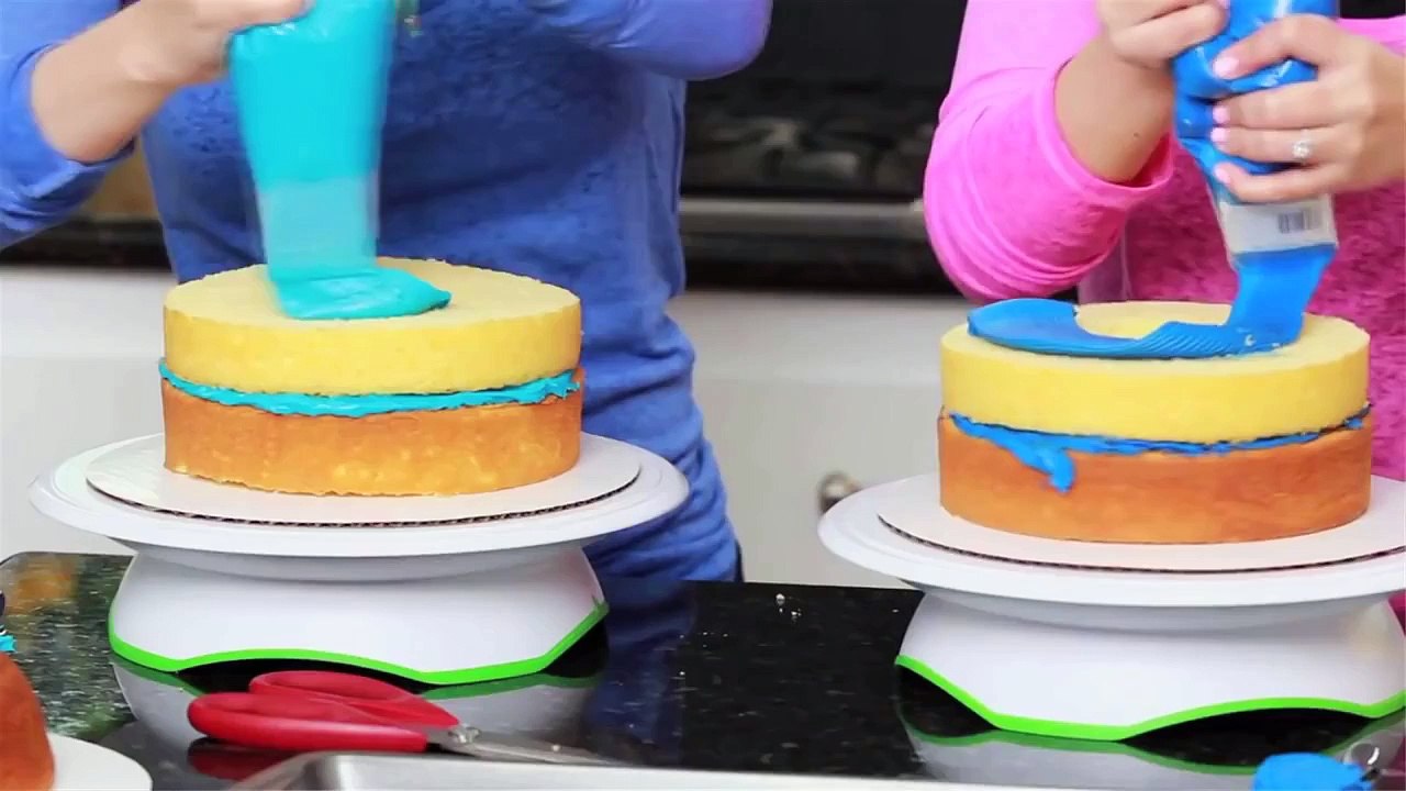 How to Color Icing | Rosanna Pansino Video Tutorial