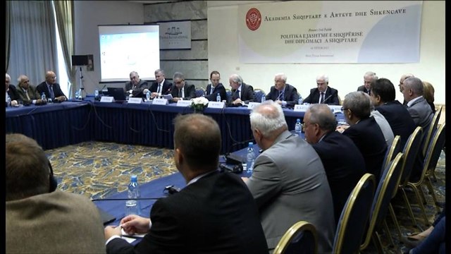 Bushati: Marrja e statusit në dhjetor i mundshëm