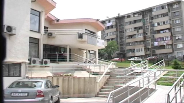 Koshtunica kundër Daçiç: Serbët të mos marrin pjesë në votime, po mashtrohen