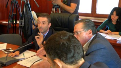 Zyrtarët mbeten pa tollona, debate në komisionin e ekonomisë për buxhetin