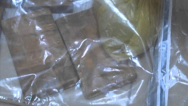 Kapshticë, kapen mbi 2 kg kokainë, në pranga një shqiptare dhe 1 rumune