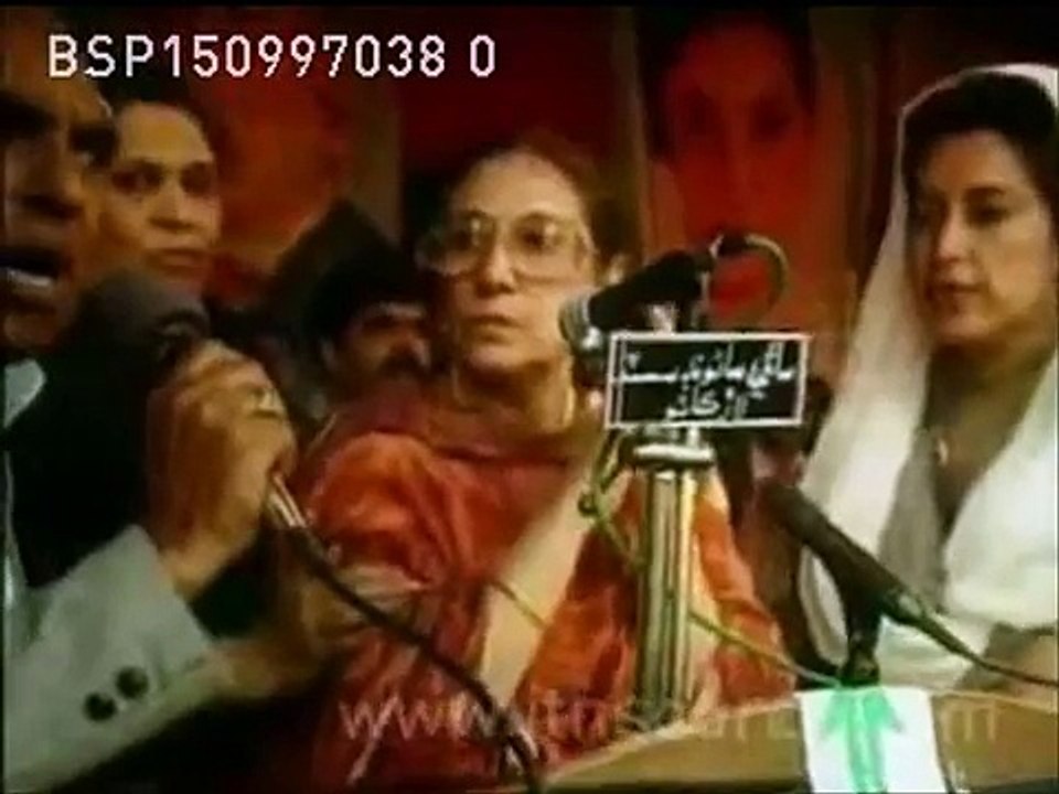 Benazir Bhutto's Mother  Begum Nusrat Bhutto Dead in Dubai