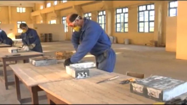 Ambasadori i SHBA vizitë kortezie në Burrel. Arvizu shmang komentet për shkatërrimin e armëve kimike