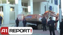 A1 Report - Vlorë, Gjika: Të prishet, INUK dhe policia te pallati i 