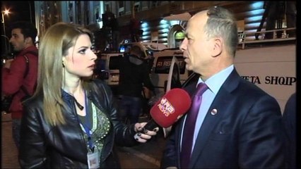 Një "jo" që ndezi bulevardin, pas 23 vitesh fiton demokracia, revolucioni i rinisë