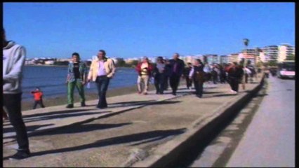 Rama inspekton prishjen e ndërtimeve. I shoqëruar nga Koka e Dajti shëtit në pedonalen e Vlorës