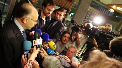 Arras: coup de feu dans le Thalys, le discours de Bernard Cazeneuve