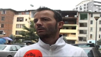 Kufizimi i parkingjeve në qytet. Lezhë, trotuaret dhe lulishtet zaptohen nga automjetet