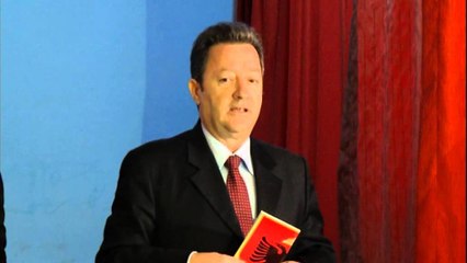 Nisma e Nishanit "Të gjithë të barabartë para ligjit", Kushtetuta në shkollat  e mesme