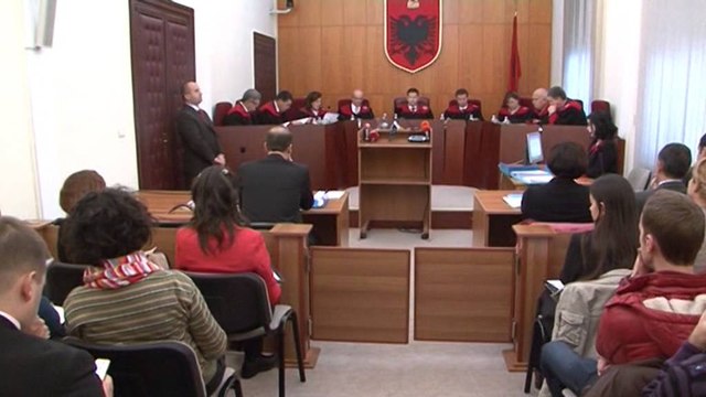 PD çon në Gj. Kushtetuese dy vendime të qeverisë. Shfuqizim Aktit Normativ për buxhetin e INUK