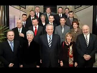 OPLJAČKALI NAROD CIJELI (HDZ)