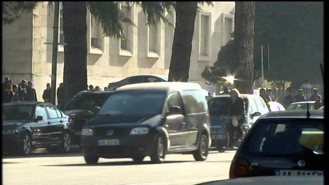 Alarm për bombë në kryeministri. Policia e shtetit ngrihet në këmbë, gjenden 200 gr eksploziv c4