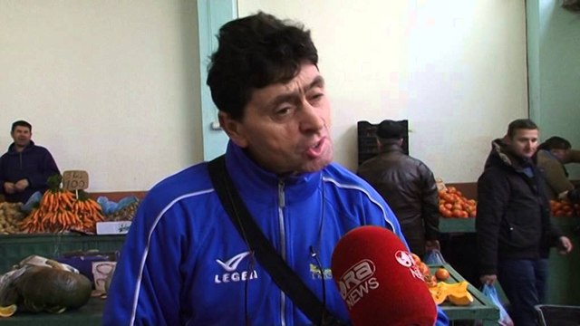 Fermerët shpëtojnë shqiptarët, prodhimi vendas i mban çmimet në tokë