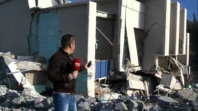Shembet kompleksi Jon , shpërthimi i kontrolluar e rrëzon pjesërisht pallatin