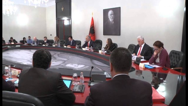 Dorëzojnë mandatet edhe 5 ministra. Kqz mblidhet për të caktuar deputetët e rinj të mazhorancës