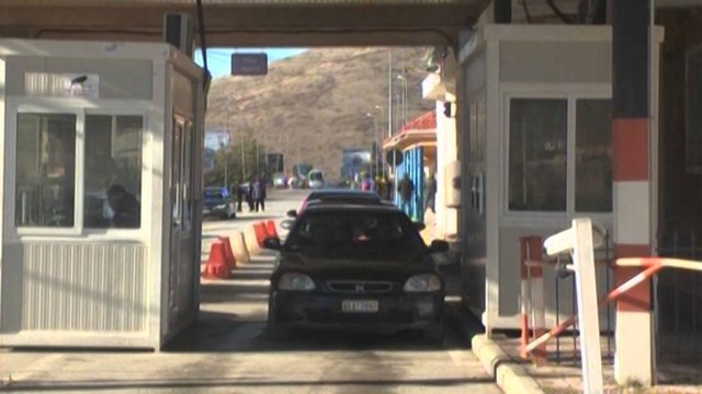 Emigrantët vijojnë të largohen nga Shqipëria, fluks në dogana