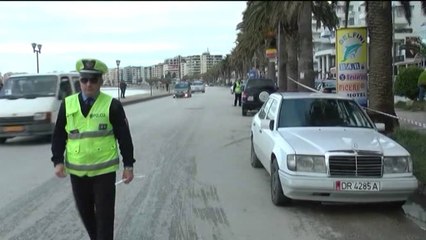 Descargar video: Vrasja në Vlorë, policia gjen armën e krimit në koshin e mbeturinave, por jo autorin